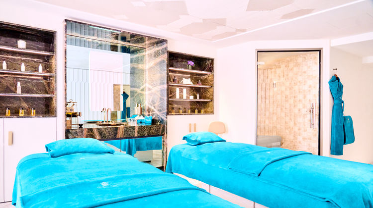 Carlton Cannes, a Regent Hotel Spa