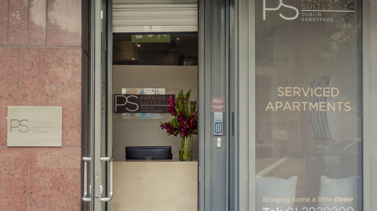 Premier Suites Sandyford Room