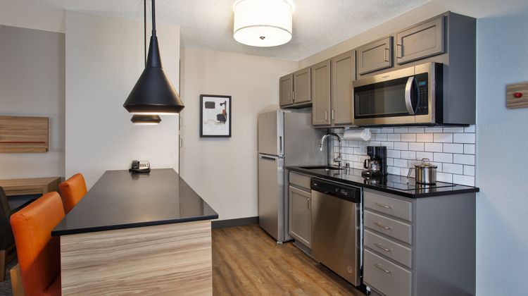 Candlewood Suites Kenosha Room