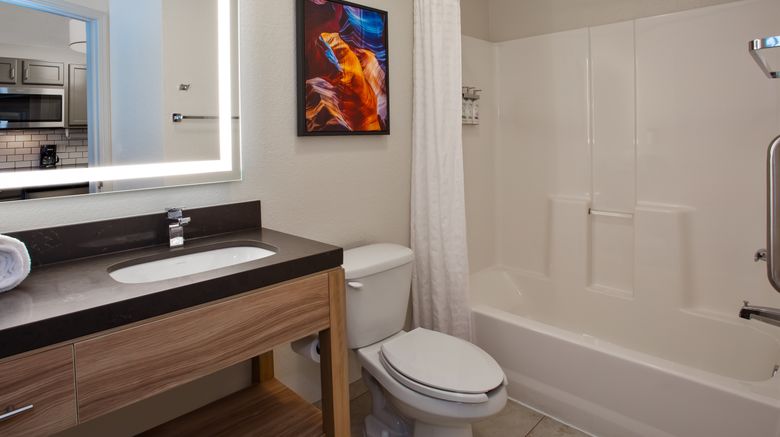 <b>Candlewood Suites Kenosha Room</b>. Images powered by <a href="https://www.leonardoworldwide.com/" title="Leonardo Worldwide" target="_blank">Leonardo</a>.