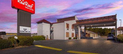 Red Roof Inn & Suites Monroe, NC Exterior