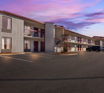 Red Roof Inn & Suites Monroe, NC Exterior