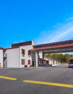Red Roof Inn & Suites Monroe, NC