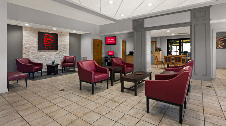 Red Roof Inn & Suites Monroe, NC Lobby