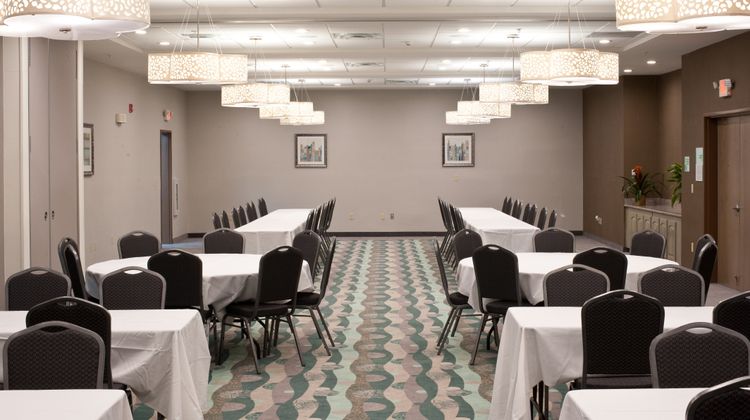 Holiday Inn Guin Ballroom