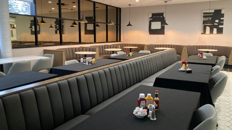 Crowne Plaza Hotel Auburn Hills Restaurant