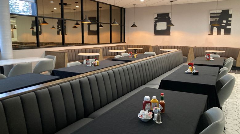 <b>Crowne Plaza Hotel Auburn Hills Restaurant</b>. Images powered by <a href="https://www.leonardoworldwide.com/" title="Leonardo Worldwide" target="_blank">Leonardo</a>.