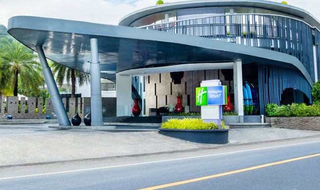 Holiday Inn Resort Phuket Karon Beach Exterior