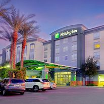 Holiday Inn & Suites Phoenix Airport