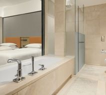 Sheraton Guangzhou Hotel Room