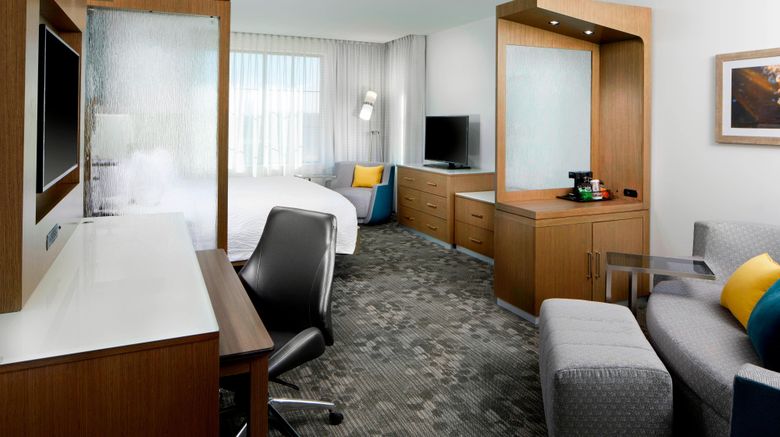 <b>Courtyard Charlotte Fort Mill Suite</b>. Images powered by <a href="https://www.leonardoworldwide.com/" title="Leonardo Worldwide" target="_blank">Leonardo</a>.