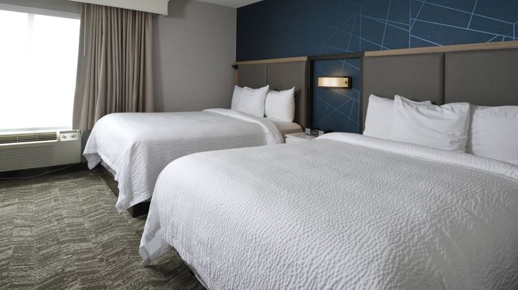 SpringHill Suites Des Moines West Suite