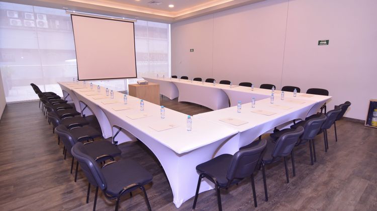 City Express Plus by Marriott Meeting
