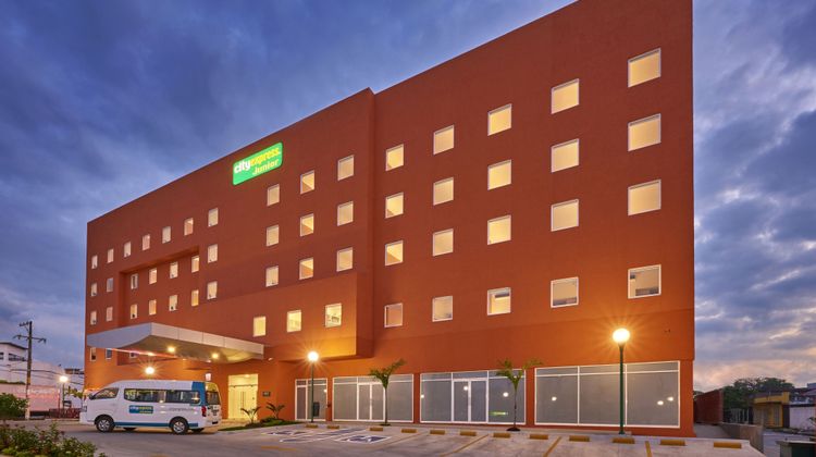 City Express Junior by Marriott Exterior