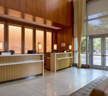 Residence Inn Arlington Capital View Lobby