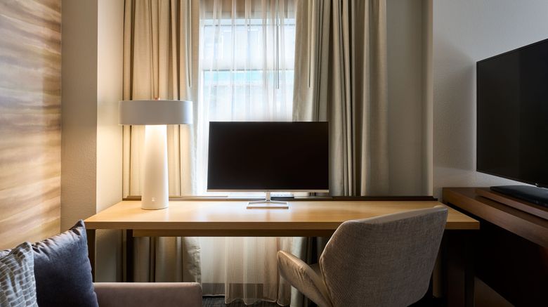 <b>Residence Inn Arlington Capital View Suite</b>. Images powered by <a href="https://www.leonardoworldwide.com/" title="Leonardo Worldwide" target="_blank">Leonardo</a>.