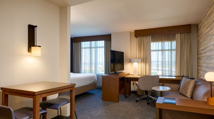 Residence Inn Arlington Capital View Suite