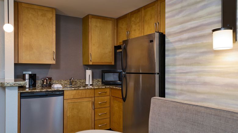 <b>Residence Inn Arlington Capital View Room</b>. Images powered by <a href="https://www.leonardoworldwide.com/" title="Leonardo Worldwide" target="_blank">Leonardo</a>.