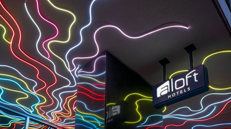 aloft New Orleans Downtown Exterior
