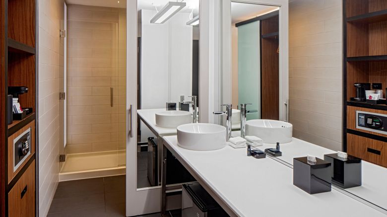 <b>aloft New Orleans Downtown Room</b>. Images powered by <a href="https://www.leonardoworldwide.com/" title="Leonardo Worldwide" target="_blank">Leonardo</a>.