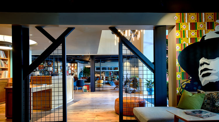 Hotel Ziggy on Sunset Lobby