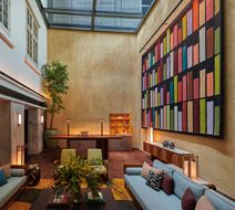 21 Carpenter Lobby