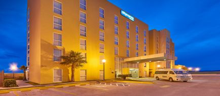 City Express by Marriott Durango Exterior