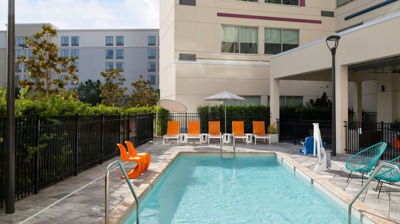 <b>Aloft Orlando Lake Buena Vista Pool</b>. Images powered by <a href="https://www.leonardoworldwide.com/" title="Leonardo Worldwide" target="_blank">Leonardo</a>.