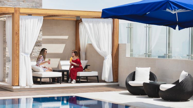 Riviera Rayhaan by Rotana Pool
