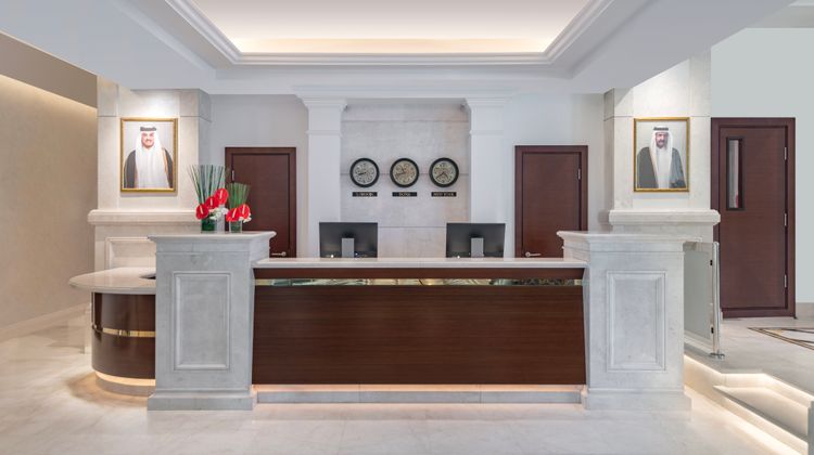 Riviera Rayhaan by Rotana Lobby