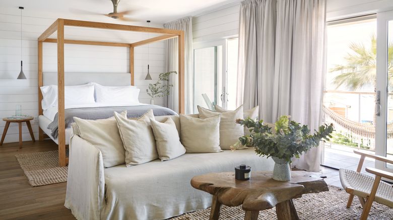<b>Surfrider Hotel Malibu Suite</b>. Images powered by <a href="https://www.leonardoworldwide.com/" title="Leonardo Worldwide" target="_blank">Leonardo</a>.