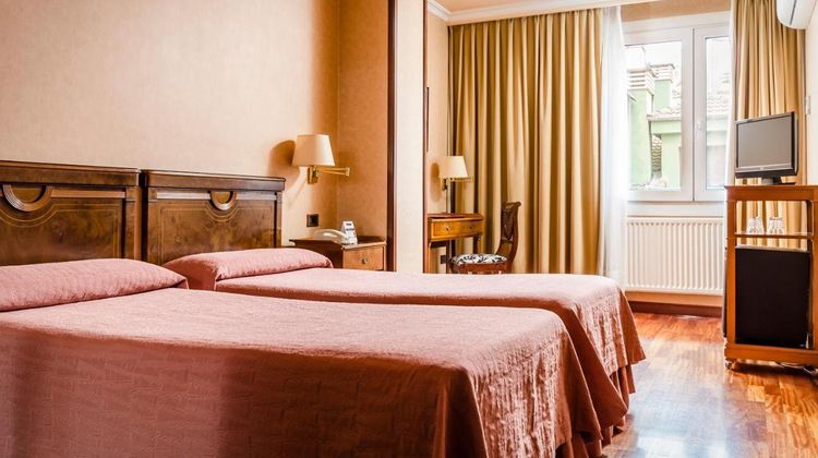 Alcomar Hotel Room