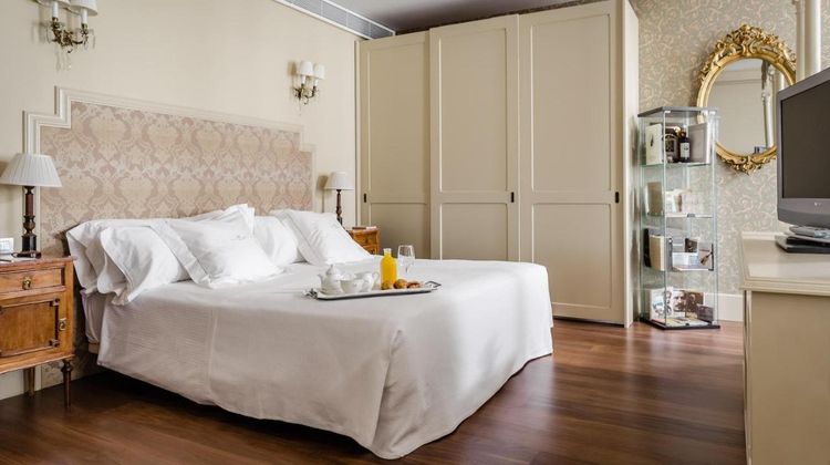Gran Hotel La Perla Room