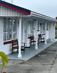 Surrey Court Motel