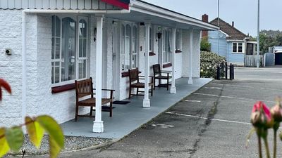 Surrey Court Motel