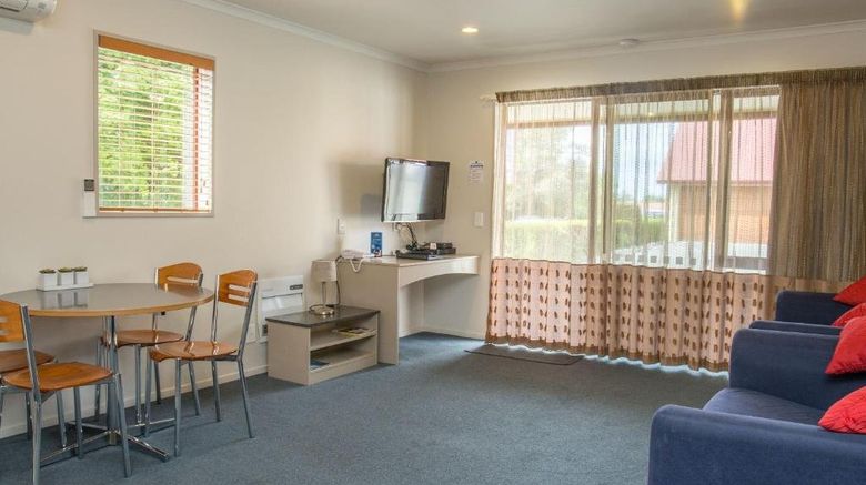 <b>Asure Scenic Route Motor Lodge Suite</b>. Images powered by <a href="https://www.leonardoworldwide.com/" title="Leonardo Worldwide" target="_blank">Leonardo</a>.