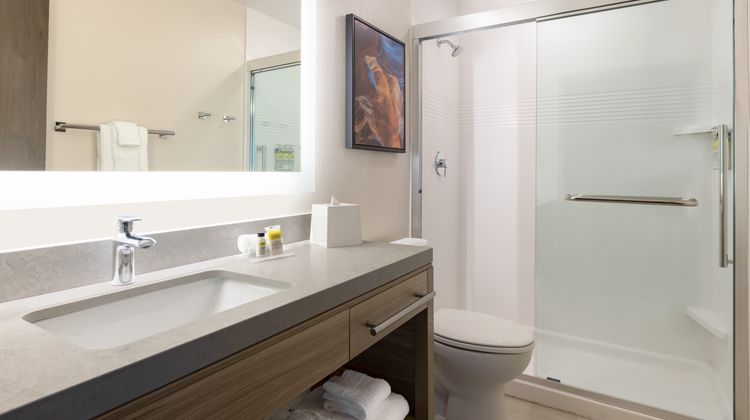 Candlewood Suites Mission East Room