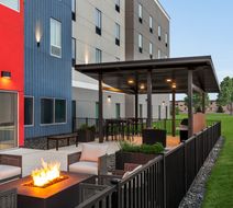 Candlewood Suites Mission East Exterior