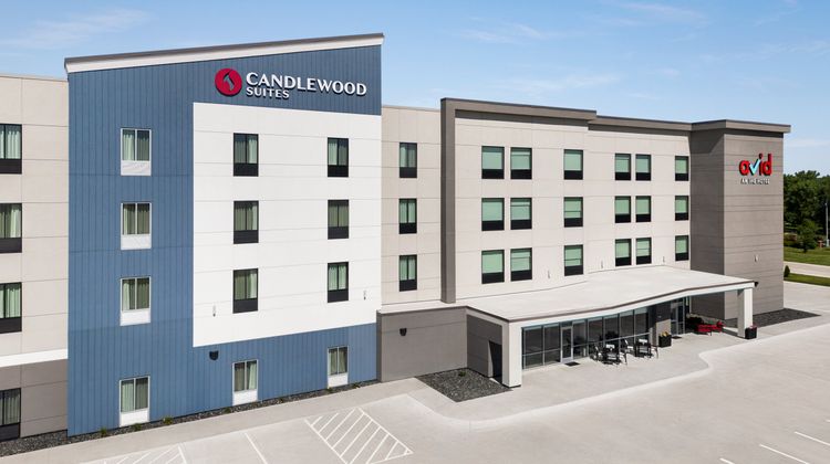 Candlewood Suites Mission East Exterior