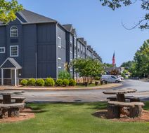 Garner Hotel Greenville East Exterior