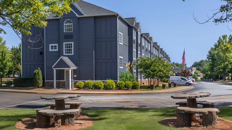 Garner Hotel Greenville East Exterior