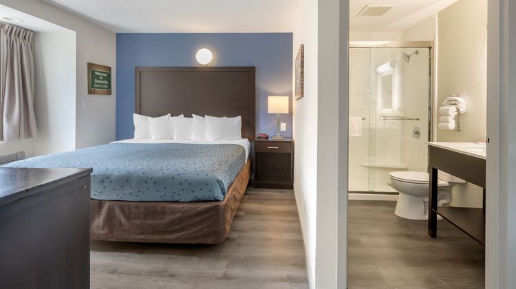 Garner Hotel Greenville East Room