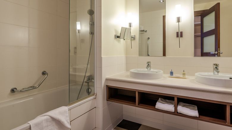 <b>Hotel Paris Marne-la-Vallee Room</b>. Images powered by <a href="https://www.leonardoworldwide.com/" title="Leonardo Worldwide" target="_blank">Leonardo</a>.