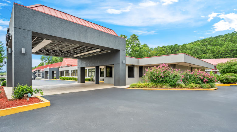 <b>Red Roof Inn Hot Springs Exterior</b>. Images powered by <a href="https://www.leonardoworldwide.com/" title="Leonardo Worldwide" target="_blank">Leonardo</a>.