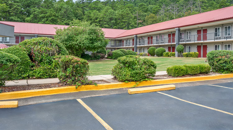 Red Roof Inn Hot Springs Exterior