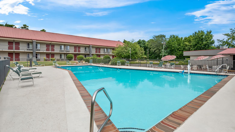 <b>Red Roof Inn Hot Springs Pool</b>. Images powered by <a href="https://www.leonardoworldwide.com/" title="Leonardo Worldwide" target="_blank">Leonardo</a>.
