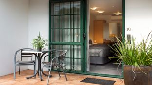 Greenlane Manor Motel