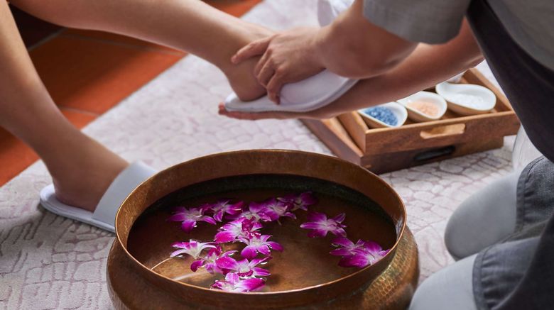 <b>Fairmont Singapore Spa</b>. Images powered by <a href=https://www.travelagewest.com/Hotels/Singapore-Singapore/