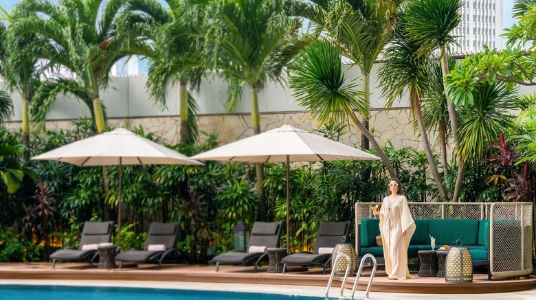 <b>Fairmont Singapore Pool</b>. Images powered by <a href=https://www.travelagewest.com/Hotels/Singapore-Singapore/