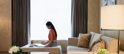 Imperial Mansion Marriott Executive Apts Room